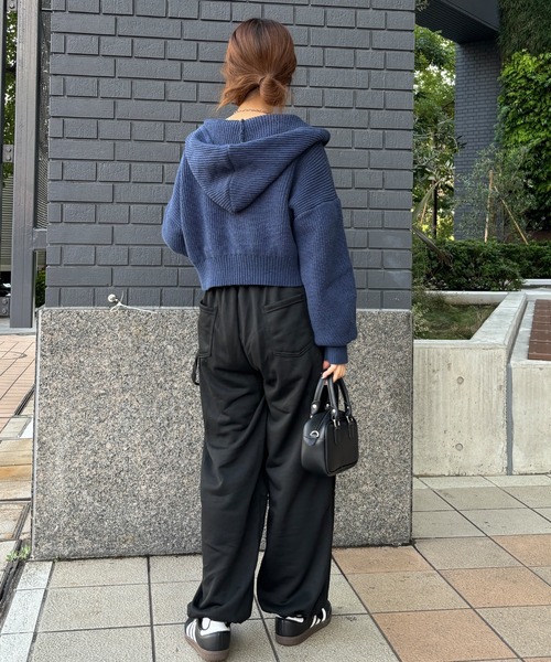 ISOOK(アイスー)の「【ISOOK / アイスー】シームデザインスウェットパンツ / ジョガーパンツ ワイドパンツ バレルパンツ ブロークコア ZOZOTOWN限定(スウェットパンツ・レディース・ブラック/グレー・FREE)」の20枚目の写真