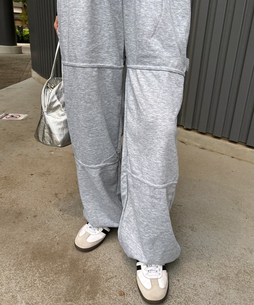 ISOOK(アイスー)の「【ISOOK / アイスー】シームデザインスウェットパンツ / ジョガーパンツ ワイドパンツ バレルパンツ ブロークコア ZOZOTOWN限定(スウェットパンツ・レディース・ブラック/グレー・FREE)」の3枚目の写真