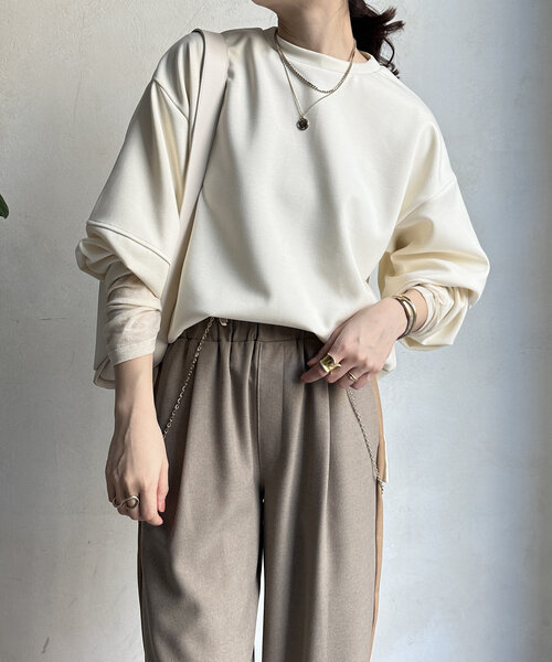 DouDou(ドゥドゥ)の「【WEB限定】ダンボールランタンスリーブプルオーバー(Tシャツ/カットソー・レディース・ブラック/グレー/アイボリー・FREE)」の9枚目の写真