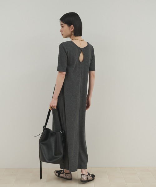 Shelly island（シェリーアイランド）の「カップ付バックデザインサーマルワンピ（ワンピース・レディース・ブラック/チャコールグレー・FREE）」の19枚目の写真