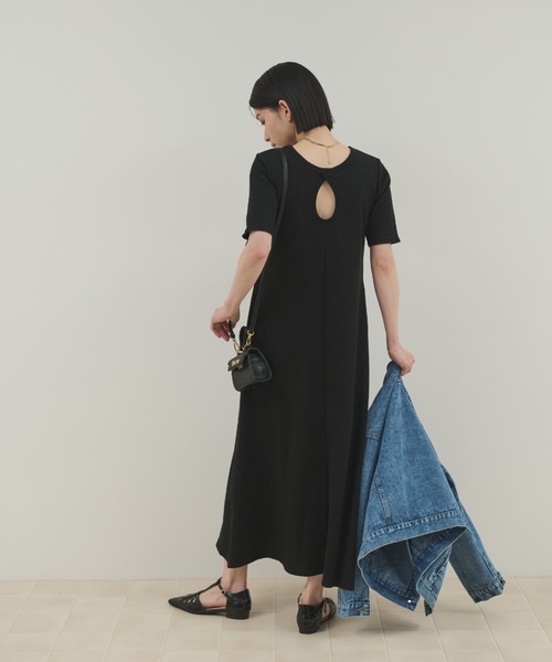 Shelly island（シェリーアイランド）の「カップ付バックデザインサーマルワンピ（ワンピース・レディース・ブラック/チャコールグレー・FREE）」の10枚目の写真