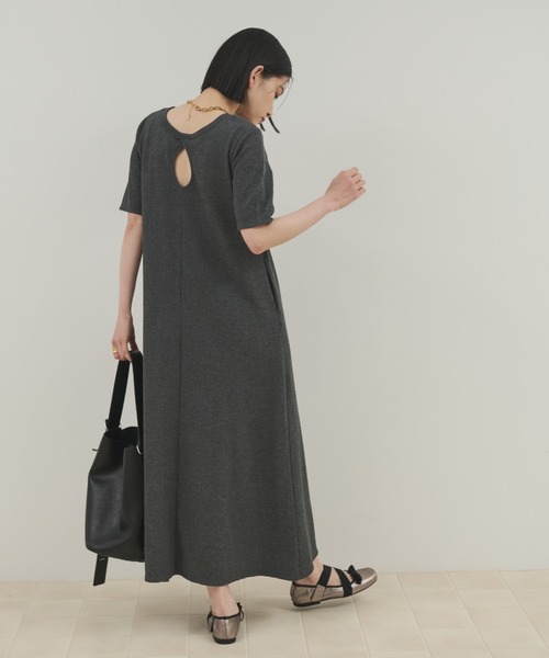 Shelly island（シェリーアイランド）の「カップ付バックデザインサーマルワンピ（ワンピース・レディース・ブラック/チャコールグレー・FREE）」の21枚目の写真