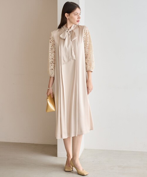 【タグ付き新品未使用】23区、ベージュ レースドレス APPLAUDIR】ノーブルサテン レースコンビドレス（ドレス）｜23区
