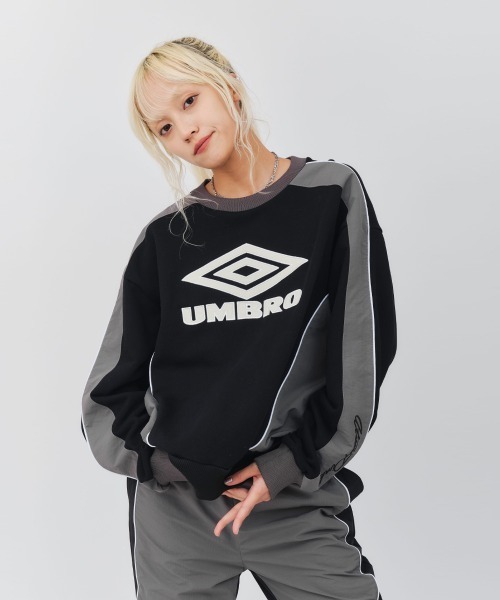 完売★新品UMBRO×atmos pink Sweat Topアンブロスウェット セール】UMBRO × atmos pink Sweat Top / アンブロ アトモス