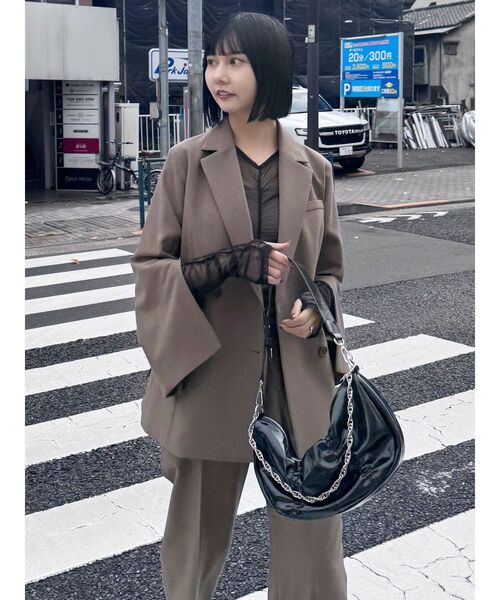 MURUA（ムルーア）の「ロゴモチーフギャザーショルダーバッグ（ショルダーバッグ・レディース・ブラック/シルバー・FREE）」の7枚目の写真