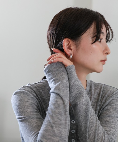 select MOCA（セレクトモカ）の「カーブラインメタルイヤリング（イヤリング・レディース・ゴールド/シルバー・FREE）」の4枚目の写真