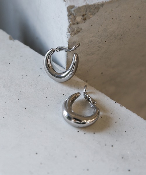 select MOCA（セレクトモカ）の「カーブラインメタルイヤリング（イヤリング・レディース・ゴールド/シルバー・FREE）」の15枚目の写真