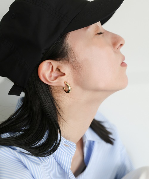 select MOCA（セレクトモカ）の「カーブラインメタルイヤリング（イヤリング・レディース・ゴールド/シルバー・FREE）」の6枚目の写真