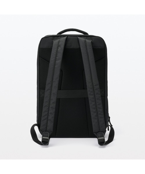 無印良品（ムジルシリョウヒン）の「肩の負担を軽くする　撥水ナイロンビジネスリュックサック（バックパック/リュック・レディース・ブラック・FREE）」の2枚目の写真