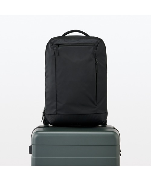 無印良品（ムジルシリョウヒン）の「肩の負担を軽くする　撥水ナイロンビジネスリュックサック（バックパック/リュック・レディース・ブラック・FREE）」の13枚目の写真