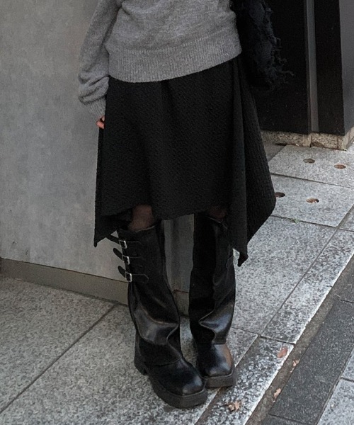 anyonemore（エニワンモア）の「エンボスクエアレイヤードミディスカート（スカート・レディース・ブラック・FREE）」の17枚目の写真