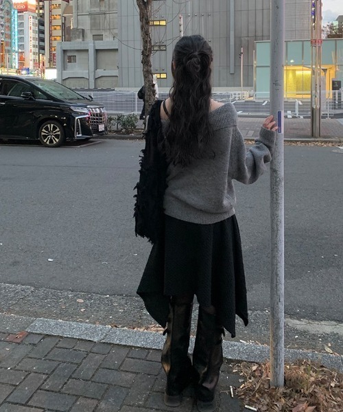 anyonemore（エニワンモア）の「エンボスクエアレイヤードミディスカート（スカート・レディース・ブラック・FREE）」の15枚目の写真