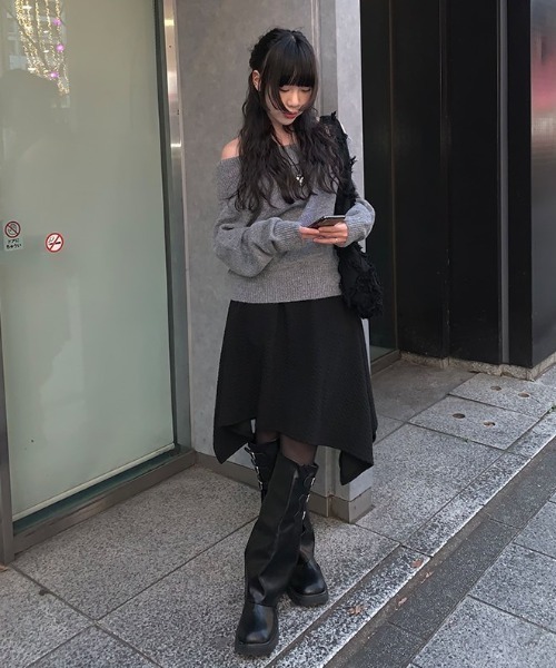 anyonemore（エニワンモア）の「エンボスクエアレイヤードミディスカート（スカート・レディース・ブラック・FREE）」の14枚目の写真