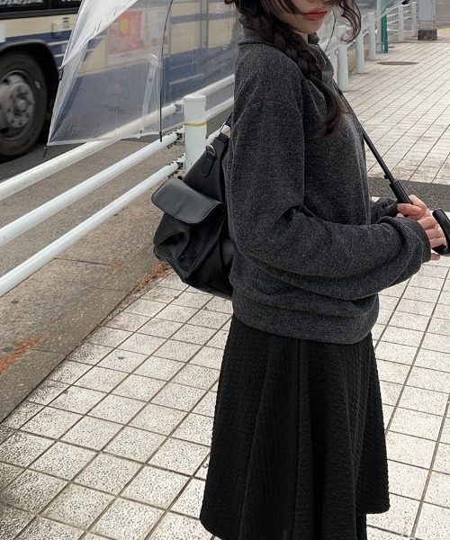 anyonemore（エニワンモア）の「エンボスクエアレイヤードミディスカート（スカート・レディース・ブラック・FREE）」の13枚目の写真