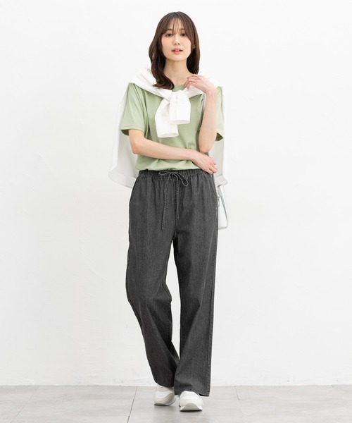 Honeys（ハニーズ）の「デニムイージーパンツ（デニムパンツ・レディース・ブラック/ライトブルー/ライトインディゴブルー/アイボリー・M/LL/L/3L/S）」の7枚目の写真