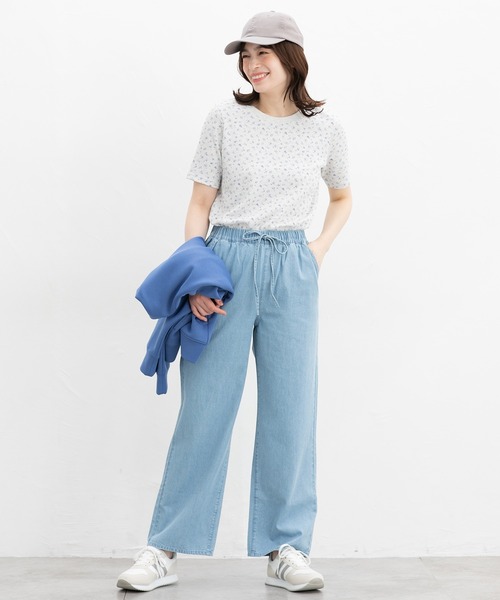 Honeys（ハニーズ）の「デニムイージーパンツ（デニムパンツ・レディース・ブラック/ライトブルー/ライトインディゴブルー/アイボリー・M/LL/L/3L/S）」の10枚目の写真