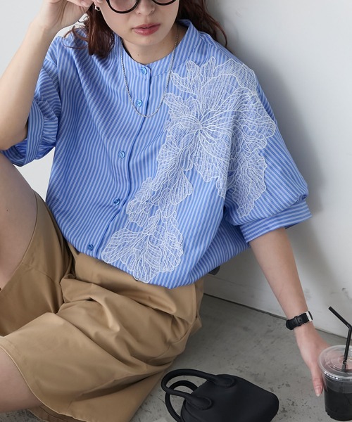 BONLECILL（ボンルシール）の「フラワーレースボリュームスリーブバンドカラーシャツ（シャツ/ブラウス・レディース・ブルー/オフホワイト/ライトグレー/ネイビー/グレー/ネイビー系1/チャコールグレー・FREE）」の10枚目の写真