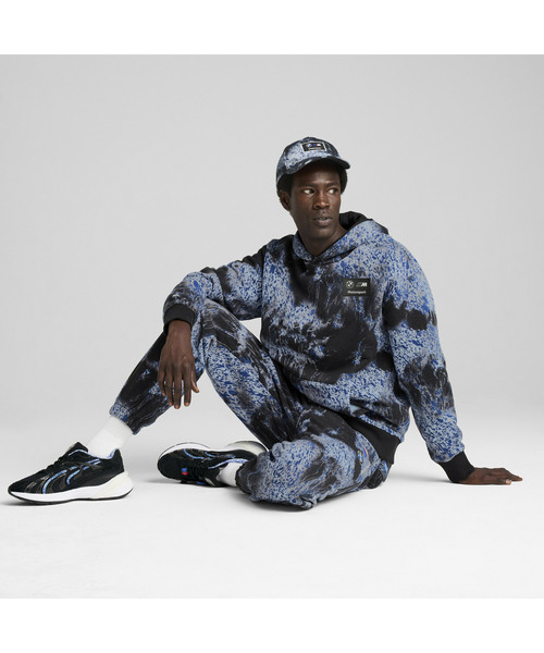 PUMA(プーマ)の「PUMA プーマ メンズ BMW MMS カラースプラッシュ AOP フーディ(パーカー・メンズ・ブラック・MEDIUM/X-LARGE/LARGE/X-SMALL/SMALL)」の3枚目の写真