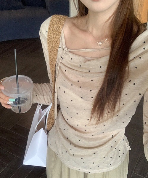 HALEY PESCA(ヘーリーペスカ)の「HALEY PESCA/チョーカーリボン ボートネック ドット柄トップス(Tシャツ/カットソー・レディース・グレー/アイボリー・FREE)」の1枚目の写真