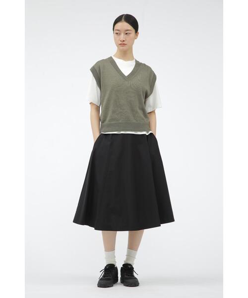 MARGARET HOWELL(マーガレットハウエル)の「SOFT COMPACT COTTON(スカート・レディース・ブラック/グリーン・1/3/0/2)」の13枚目の写真