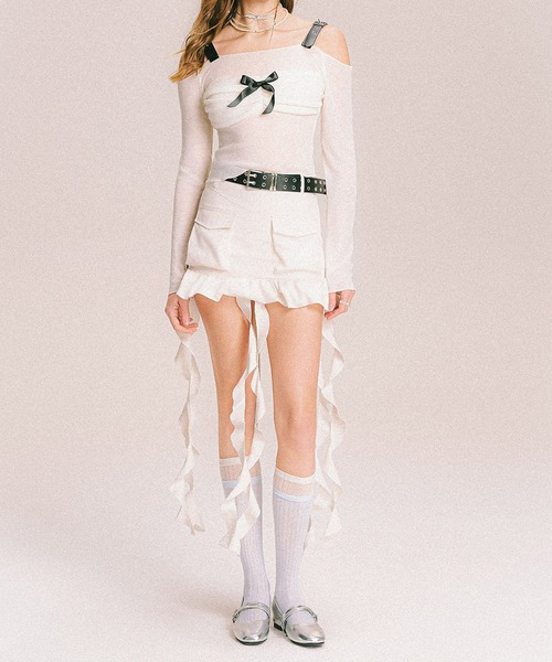 HOOK(フック)の「【HOOK】for girls サスペンダーデザイン×フロントリボントップス(Tシャツ/カットソー・レディース・ホワイト/ブラック・MEDIUM/LARGE)」の3枚目の写真