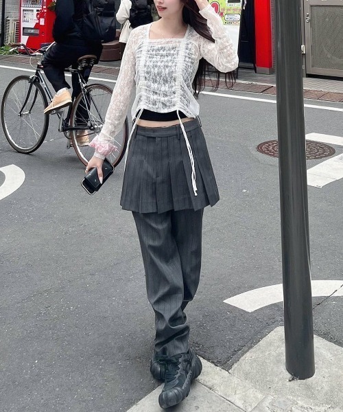 nemne store(ネンネストア)の「ギャザーレースシアートップス(シャツ/ブラウス・レディース・サックスブルー/オフホワイト/ブラック系・SMALL/MEDIUM)」の2枚目の写真