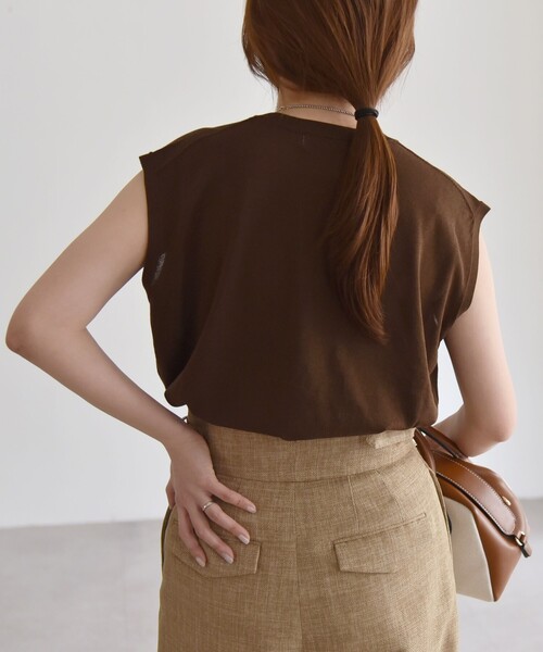 quaranciel(カランシエル)の「quaranciel:〈接触冷感/手洗い可能〉フレンチスリーブ ベーシック シアー ニット プルオーバー(ニット/セーター・レディース・ブラック/ホワイト/ブラウン・ONE SIZE)」の11枚目の写真