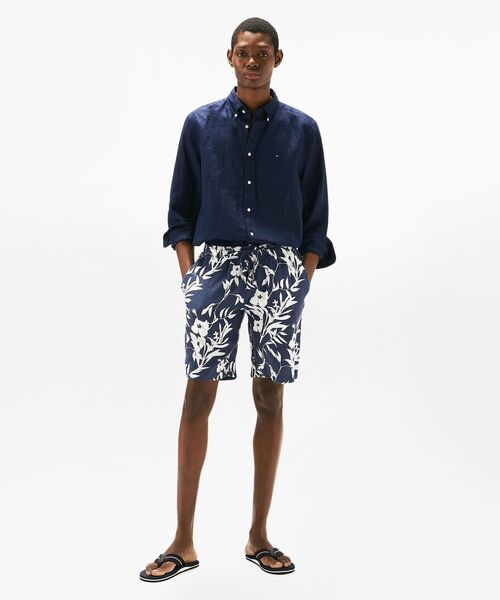 TOMMY HILFIGER(トミーヒルフィガー)の「ハーレムリネンプリントショートパンツ(その他パンツ・メンズ・ネイビー・30inch/32inch/34inch/36inch/28inch)」の2枚目の写真