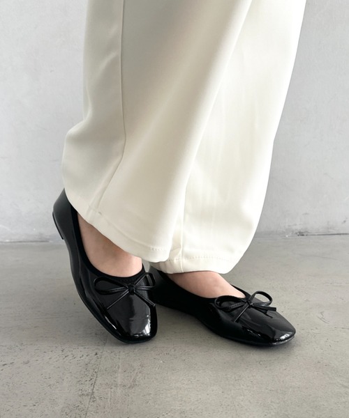 MYMOOD.（マイムード）の「エナメル リボンパンプス ローヒールパンプス（パンプス・レディース・ブラック/レッド・23.5cm/24.5cm）」の9枚目の写真