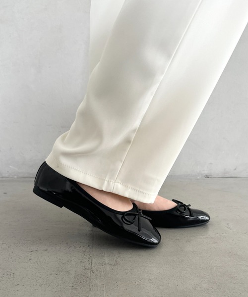 MYMOOD.（マイムード）の「エナメル リボンパンプス ローヒールパンプス（パンプス・レディース・ブラック/レッド・23.5cm/24.5cm）」の10枚目の写真