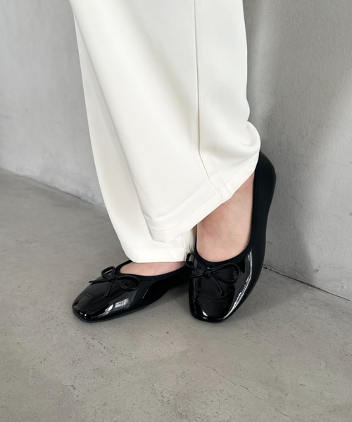 MYMOOD.（マイムード）の「エナメル リボンパンプス ローヒールパンプス（パンプス・レディース・ブラック/レッド・23.5cm/24.5cm）」の12枚目の写真