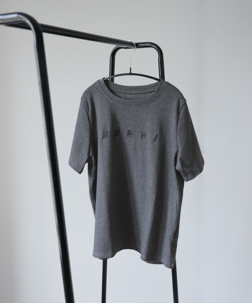 Girly Doll(ガーリードール)の「刺繍フロントロゴTシャツ(Tシャツ/カットソー・レディース・ブラック/ダークグレー/ホワイト・F)」の21枚目の写真