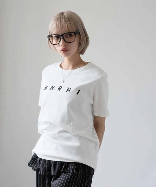 Girly Doll(ガーリードール)の「刺繍フロントロゴTシャツ(Tシャツ/カットソー・レディース・ブラック/ダークグレー/ホワイト・F)」の12枚目の写真
