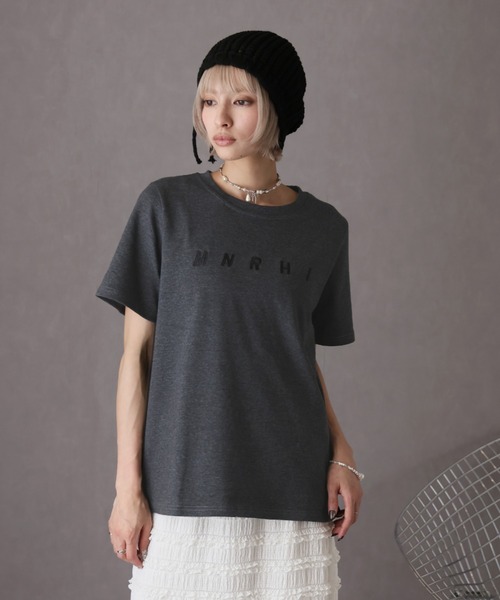 Girly Doll(ガーリードール)の「刺繍フロントロゴTシャツ(Tシャツ/カットソー・レディース・ブラック/ダークグレー/ホワイト・F)」の13枚目の写真