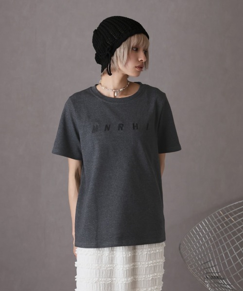 Girly Doll(ガーリードール)の「刺繍フロントロゴTシャツ(Tシャツ/カットソー・レディース・ブラック/ダークグレー/ホワイト・F)」の17枚目の写真