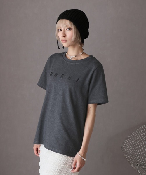 Girly Doll(ガーリードール)の「刺繍フロントロゴTシャツ(Tシャツ/カットソー・レディース・ブラック/ダークグレー/ホワイト・F)」の18枚目の写真