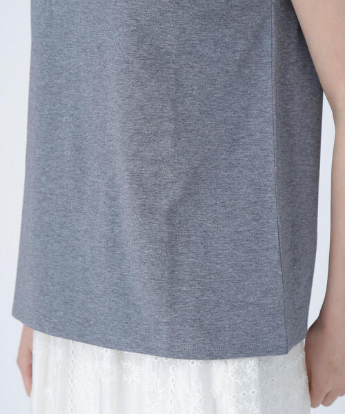 NATURAL BEAUTY BASIC(ナチュラルビューティーベーシック)の「◇【Oggi掲載】メタルプレートノースリーブカットソー(Tシャツ/カットソー・レディース・ブラック/チャコールグレー/オフホワイト/ダークブラウン・FREE)」の12枚目の写真