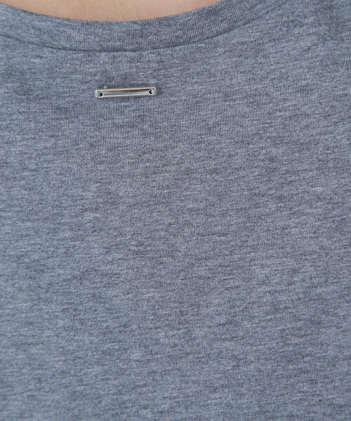 NATURAL BEAUTY BASIC(ナチュラルビューティーベーシック)の「◇【Oggi掲載】メタルプレートノースリーブカットソー(Tシャツ/カットソー・レディース・ブラック/チャコールグレー/オフホワイト/ダークブラウン・FREE)」の13枚目の写真