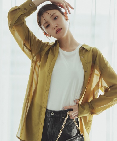 NATURAL BEAUTY BASIC(ナチュラルビューティーベーシック)の「◇【Oggi掲載】メタルプレートノースリーブカットソー(Tシャツ/カットソー・レディース・ブラック/チャコールグレー/オフホワイト/ダークブラウン・FREE)」の1枚目の写真