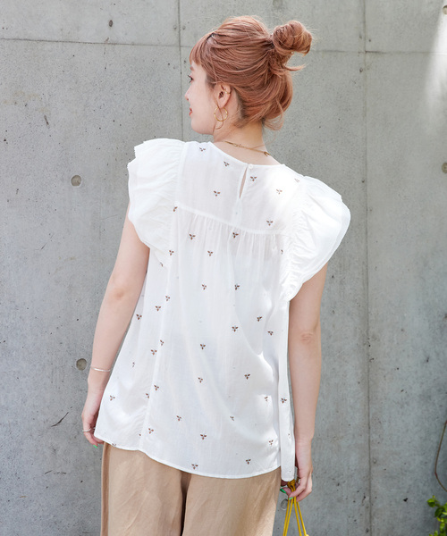 B.C STOCK(ベーセーストック)の「手洗い可 / フラワー刺繍フリルブラウス(シャツ/ブラウス・レディース・ネイビー/ホワイト/ブラウン・FREE)」の10枚目の写真