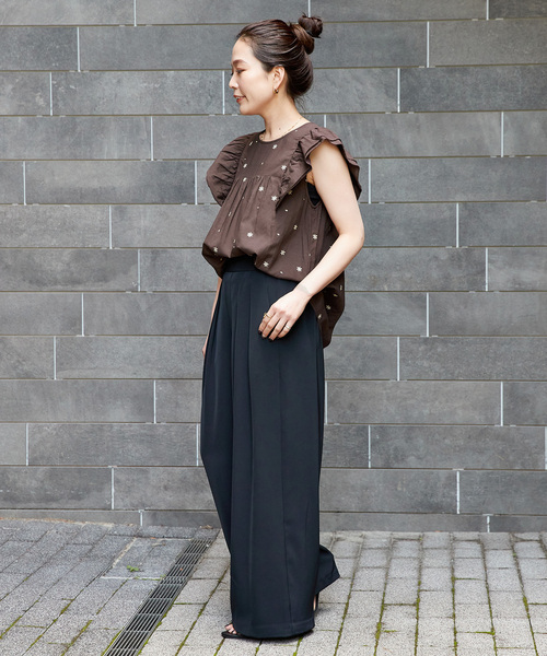 B.C STOCK(ベーセーストック)の「手洗い可 / フラワー刺繍フリルブラウス(シャツ/ブラウス・レディース・ネイビー/ホワイト/ブラウン・FREE)」の12枚目の写真