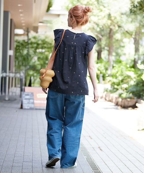 B.C STOCK(ベーセーストック)の「手洗い可 / フラワー刺繍フリルブラウス(シャツ/ブラウス・レディース・ネイビー/ホワイト/ブラウン・FREE)」の22枚目の写真