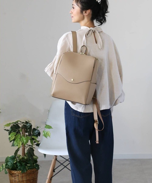 Legato Largo（レガートラルゴ）の「Legato Largo レガートラルゴ 軽量ボンディング リュック LG-P0114（バックパック/リュック・レディース・キャメル/ライトグレー/イエロー/ブラック/グレイッシュベージュ/アイボリー/オリーブ/ベージュ・FREE）」の9枚目の写真