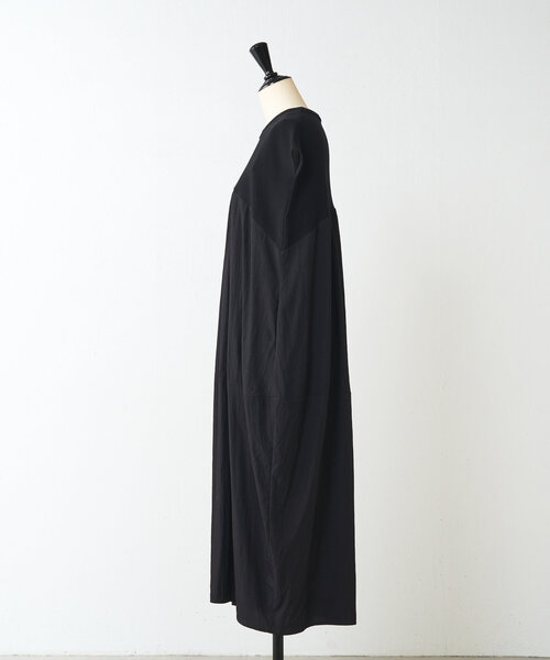 BEARDSLEY（ビアズリー）の「ニットコンビギャザーワンピ（ワンピース・レディース・ブラック・1/0）」の10枚目の写真