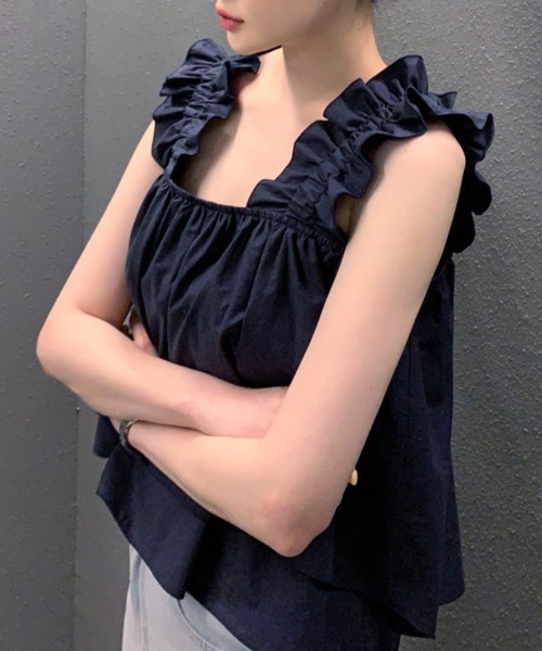 ReRe(リリ)の「スクエアネックノースリーブトップス(シャツ/ブラウス・レディース・カーキ/ホワイト/ネイビー・FREE)」の6枚目の写真