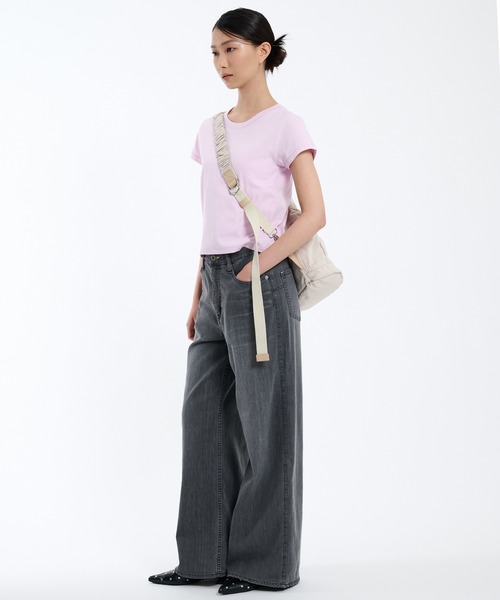 PUBLIC TOKYO(パブリックトウキョウ)の「PUBLICDENIM COOL WIDE(デニムパンツ・レディース・ライトグレー/ライトブルー・2/3/1)」の6枚目の写真