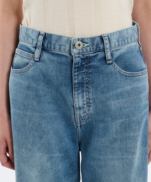 PUBLIC TOKYO(パブリックトウキョウ)の「PUBLICDENIM COOL WIDE(デニムパンツ・レディース・ライトグレー/ライトブルー・2/3/1)」の17枚目の写真