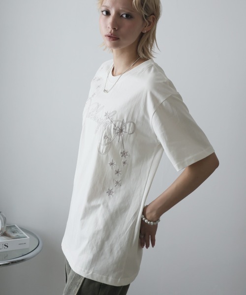 Ulysses（ユリシス）の「エンブロイダリーロゴデザインＴシャツ（Tシャツ/カットソー・レディース・ホワイト・L/M）」の11枚目の写真