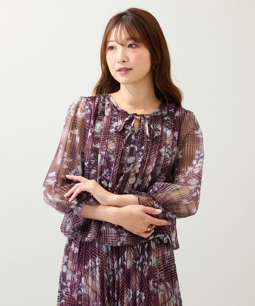 Rose Tiara(ローズティアラ)の「【人気デザイン】【手洗いOK】【セットアップ対応】バルーンヘムブラウス(シャツ/ブラウス・レディース・ワインレッド/ネイビー・38/42/46)」の1枚目の写真