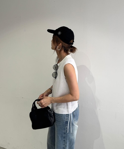 ISOOK（アイスー）の「ニットベスト＆ノースリーブTシャツセット (chiica original) / 2点セット サマーニット シアーニット タンクトップ 夏（ベスト・レディース・ブラック/ホワイト/ベージュ・FREE）」の2枚目の写真